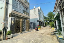 Cần bán nhà phố Huỳnh Tấn Phát Nhà Bè